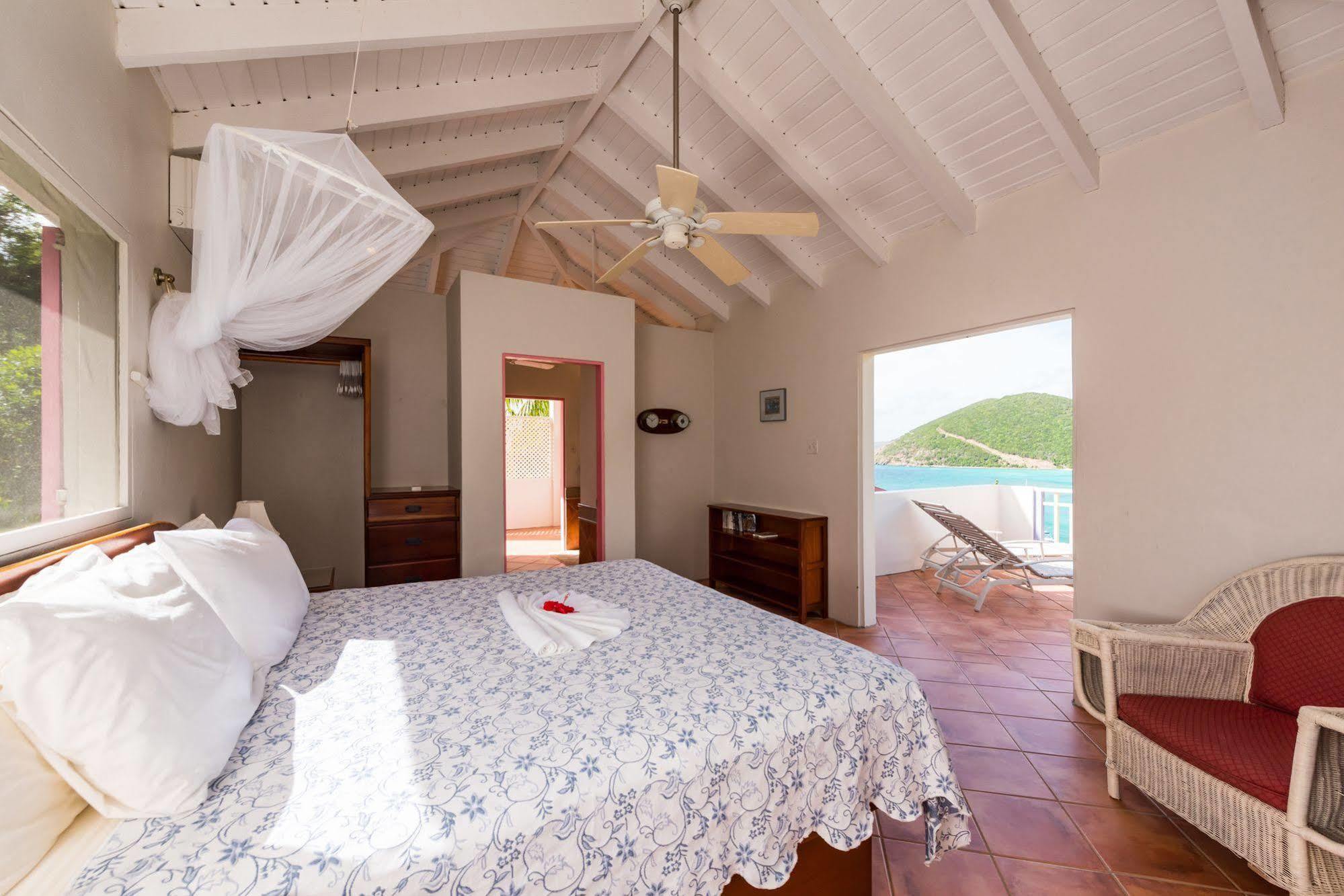 White Bay Villas And Beach Club ヨスト・ヴァン・ダイク島 エクステリア 写真